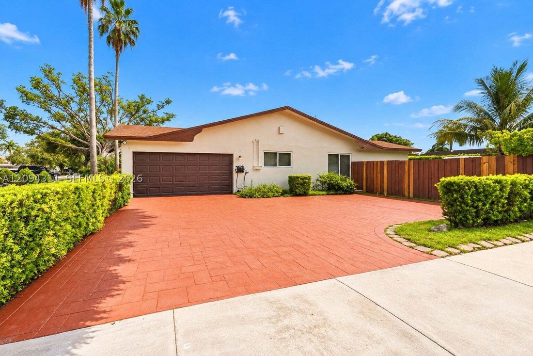 House in North Miami Beach, Florida, United States 5 - 18943010