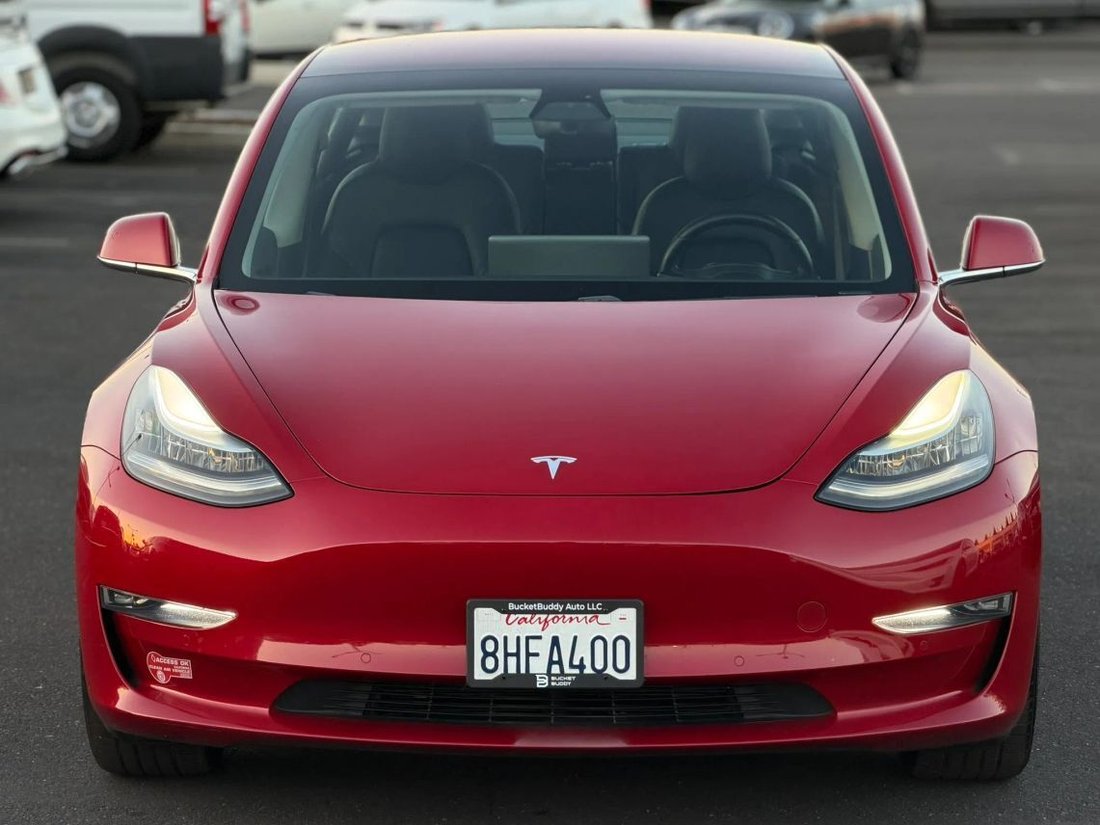 Sedan in Sacramento, CA, United States 5 - 18940811