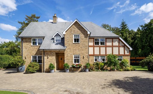 House in Cumnor, England 1