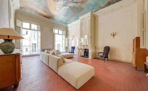 Apartment in Granettes-Jauberte-Sainte Anne, Aix-en-Provence, France 1