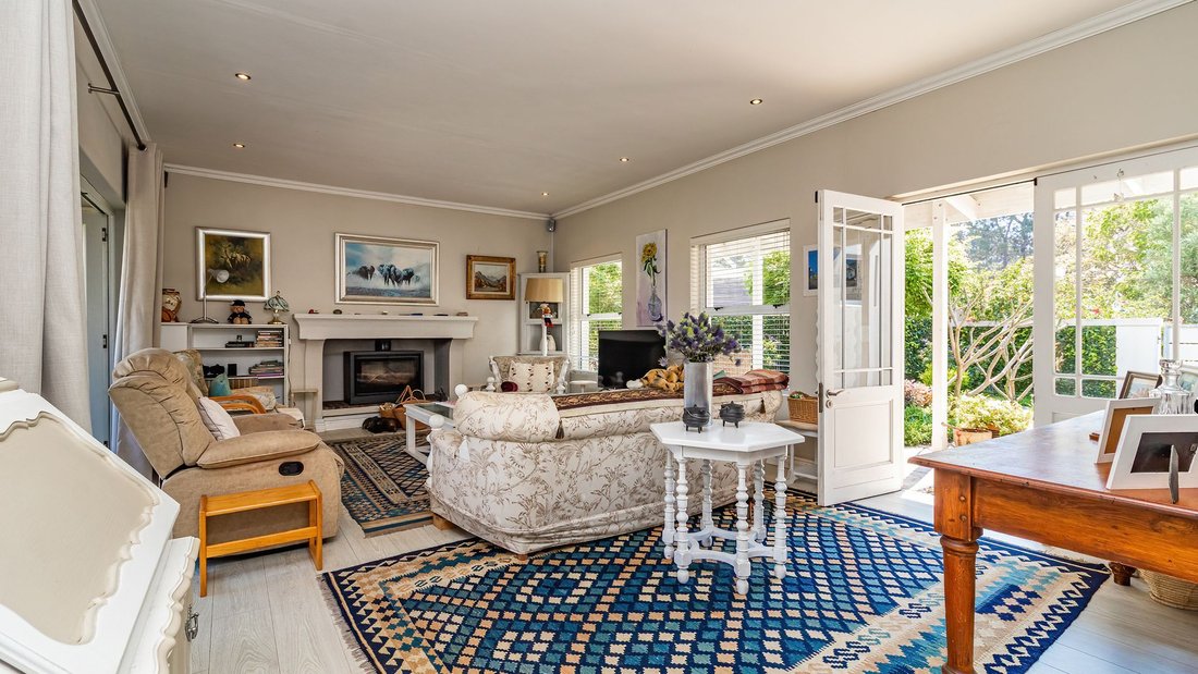 Estate in Overstrand Local Municipality, Western Cape, South Africa 3 - 18944746