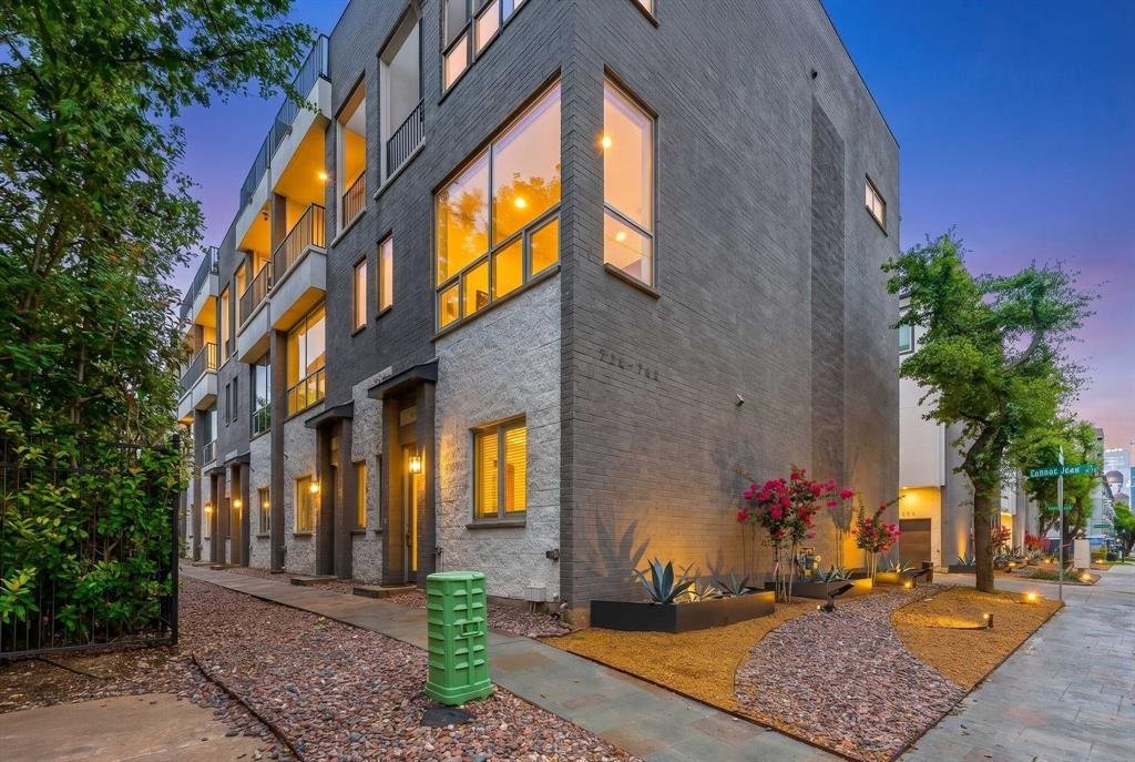 Townhouse in Dallas, Texas, United States 2 - 18939952
