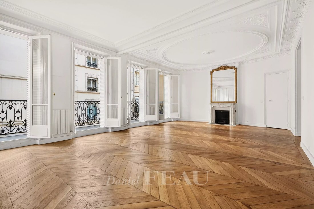 Apartment in Les Halles, Paris 1er Arrondissement, Paris 4 - 18939606