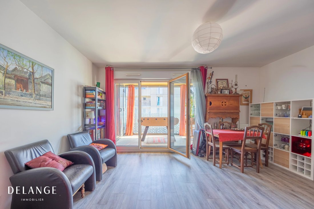 Apartment in Arrondissement of Bobigny, Ile-de-France, France 3 - 18940314