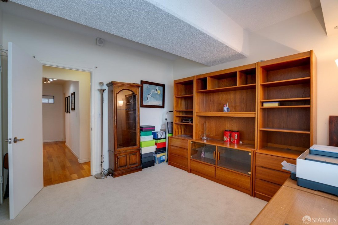 Condo in San Francisco, California, United States 2 - 18941631