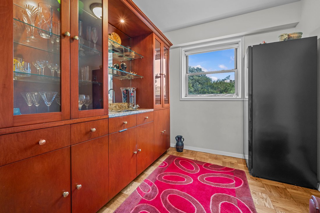 Co Op in New York, New York, United States 5 - 18943674