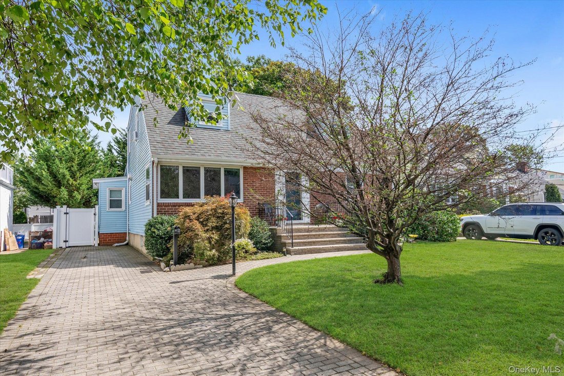 House in East Rockaway, New York, United States 2 - 18943680