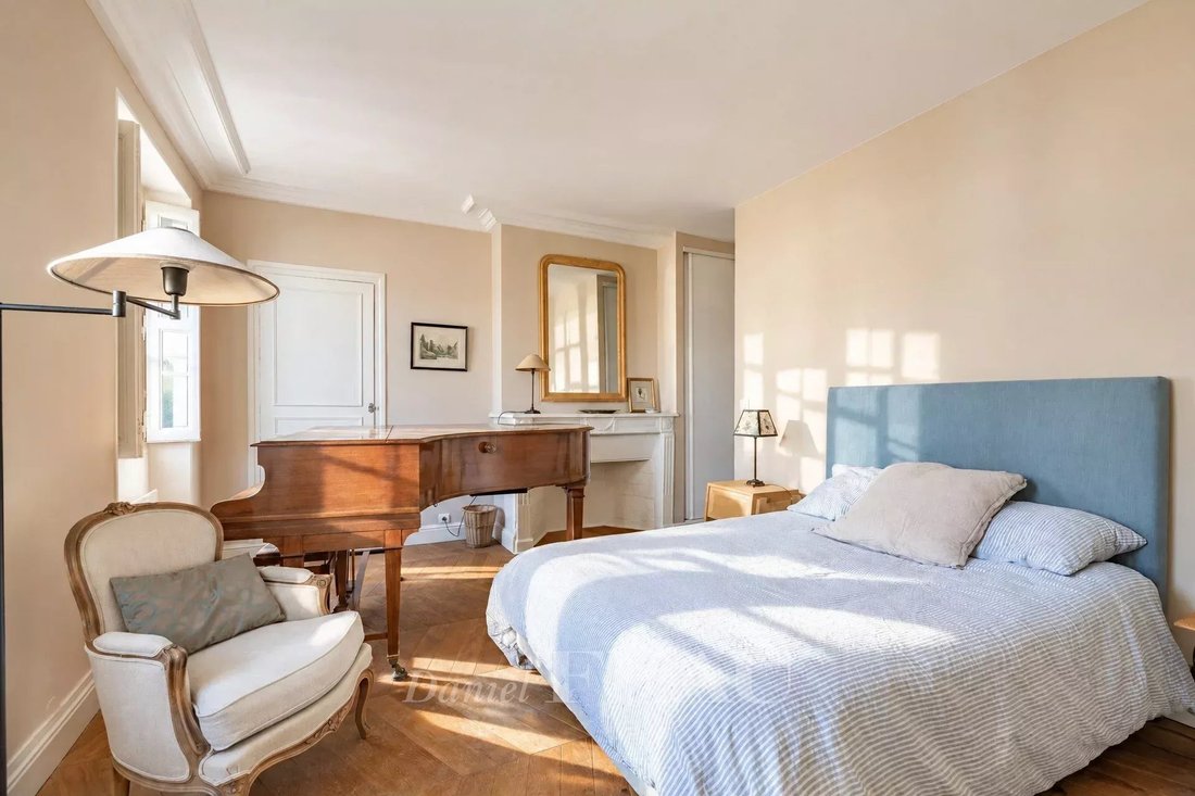 Apartment in Notre Dame, Versailles, France 5 - 18939335