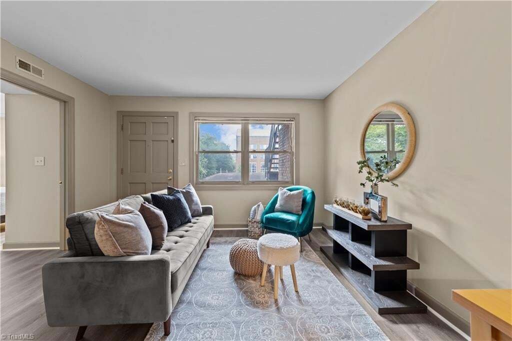 Apartment in Greensboro, North Carolina, United States 3 - 18939633