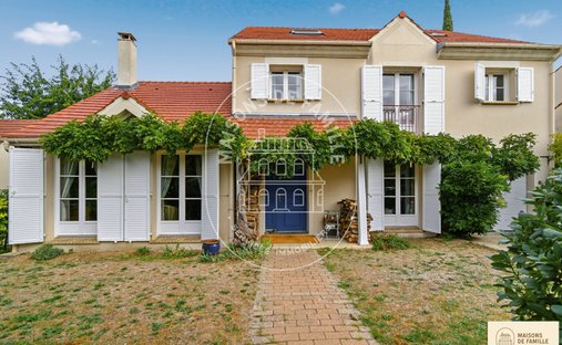 Villa in Le Parc et la Tuilerie, Noisy-le-Roi, France 1