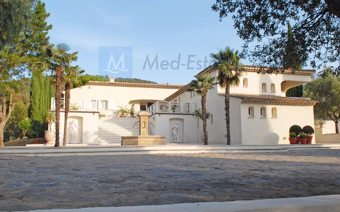 Estate in Centre Ville, Cogolin, France 5 - 18635083