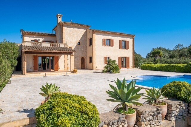Finca in They are Macià, Manacor, Balearic Islands 1 - 18942912