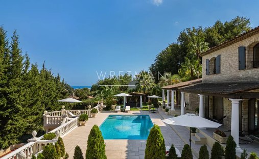 Villa in Val de Cagne-Colline Route de Vence, Cagnes-sur-Mer, France 1