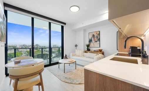 Condo in Miami Beach, Florida, United States 1