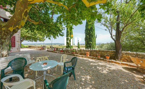 Estate in Nord Ouest, Saint-Maximin-la-Sainte-Baume, France 1
