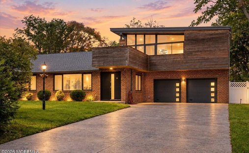 House in East Brunswick, New Jersey, United States 1
