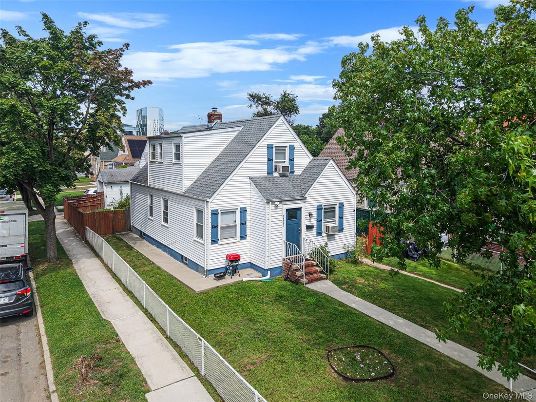 House in New York, New York, United States 4 - 18939478