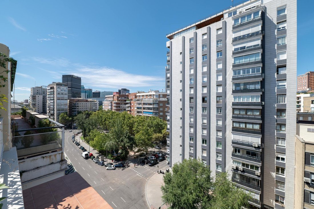 Penthouse in Chamartín, Madrid, Spain 3 - 18939769