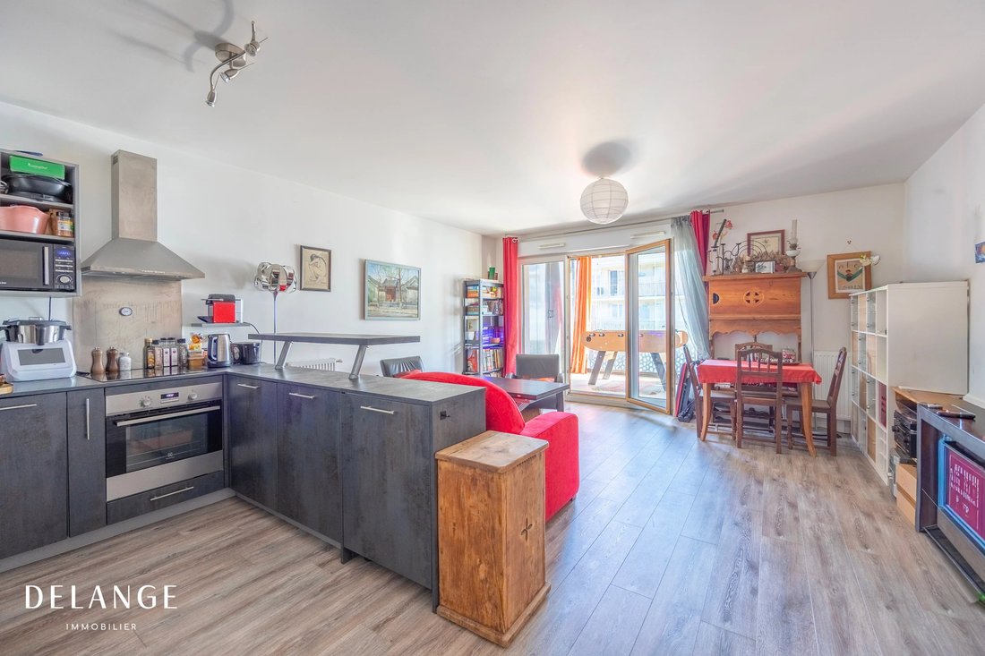 Apartment in Arrondissement of Bobigny, Ile-de-France, France 2 - 18940314