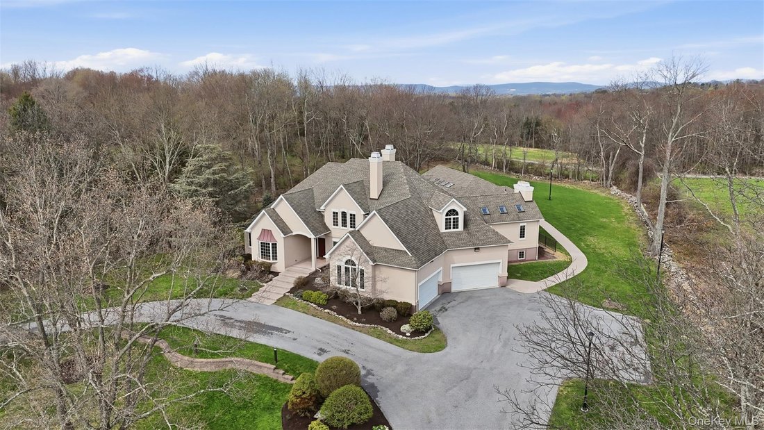 House in Spackenkill, New York, United States 3 - 18942315
