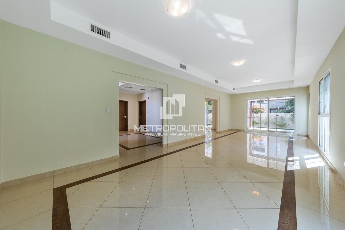 Villa in Al Hebiah Sixth, Al Hebiah, Dubai 2 - 18940881