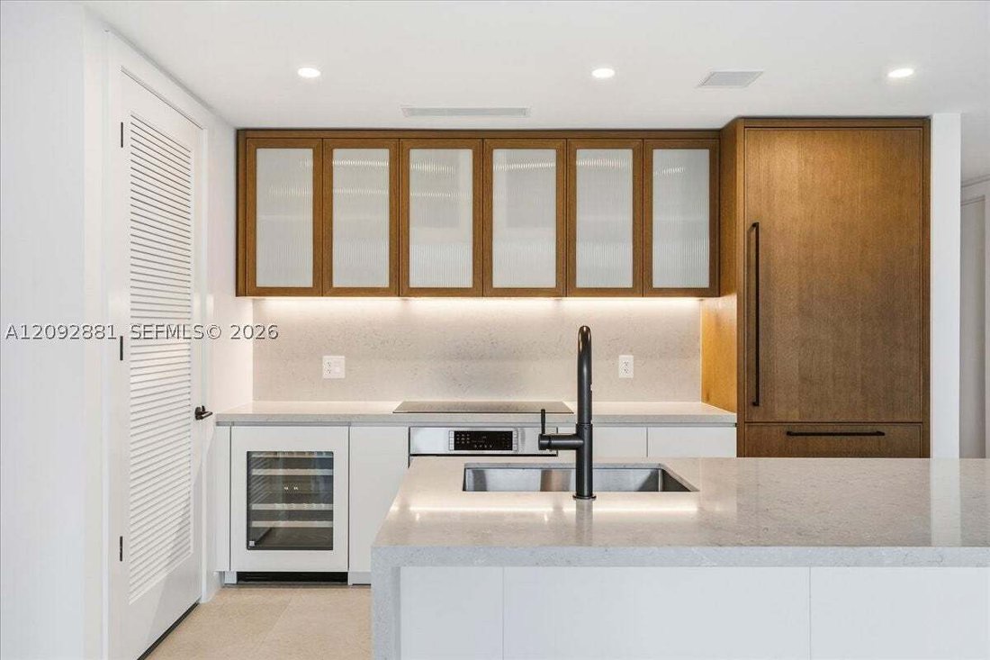 Condo in Miami, Florida, United States 4 - 18939792