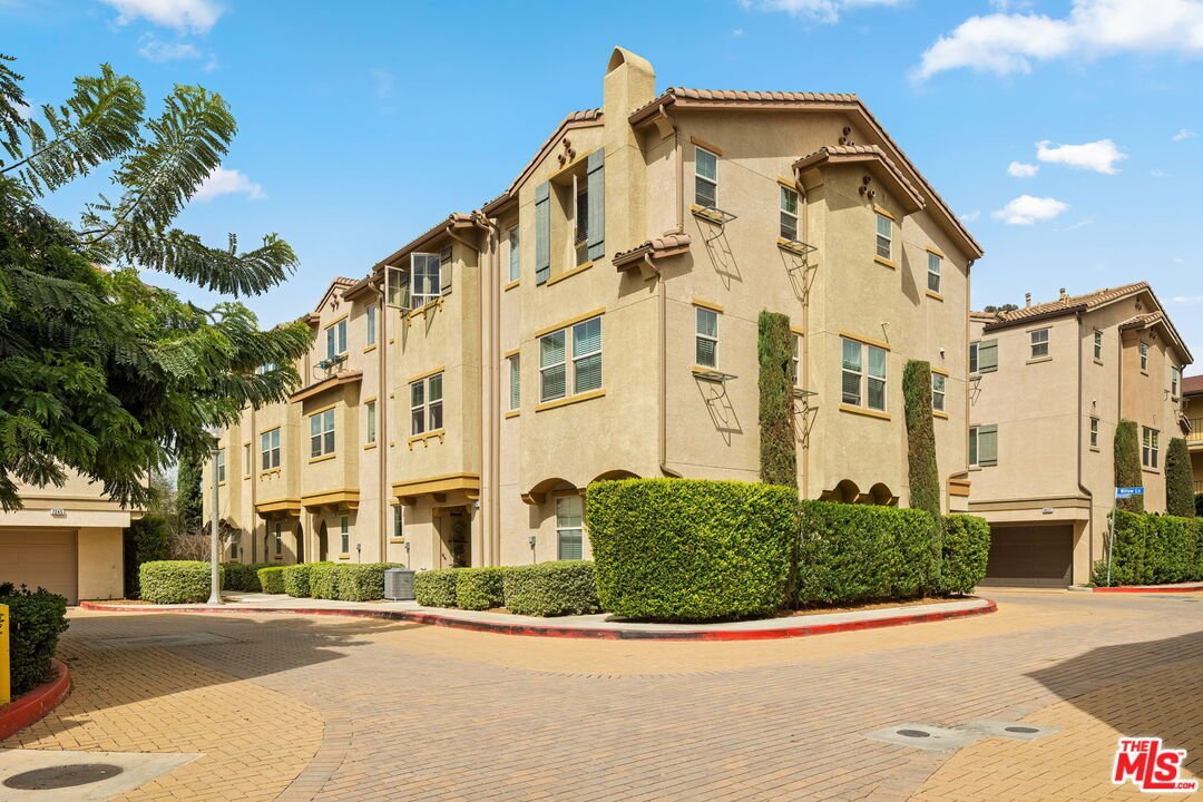 Los Angeles, California, United States 1 - 18943784