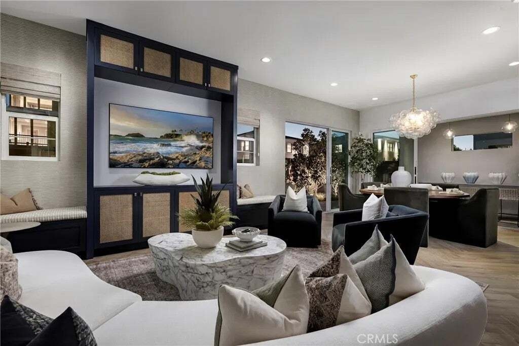 Condo in Montebello, California, United States 2 - 18943343