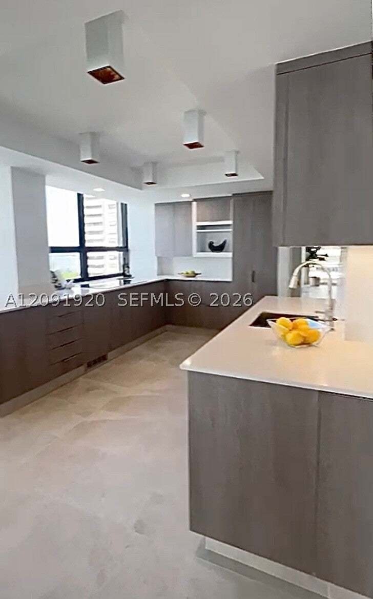 Condo in Miami, Florida, United States 2 - 18940035