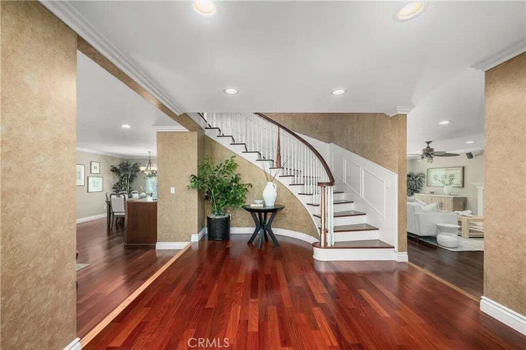 House in Signal Hill, California, United States 5 - 18943219