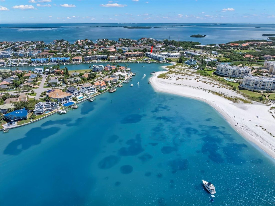 Condo in St. Petersburg, Florida, United States 2 - 18939874