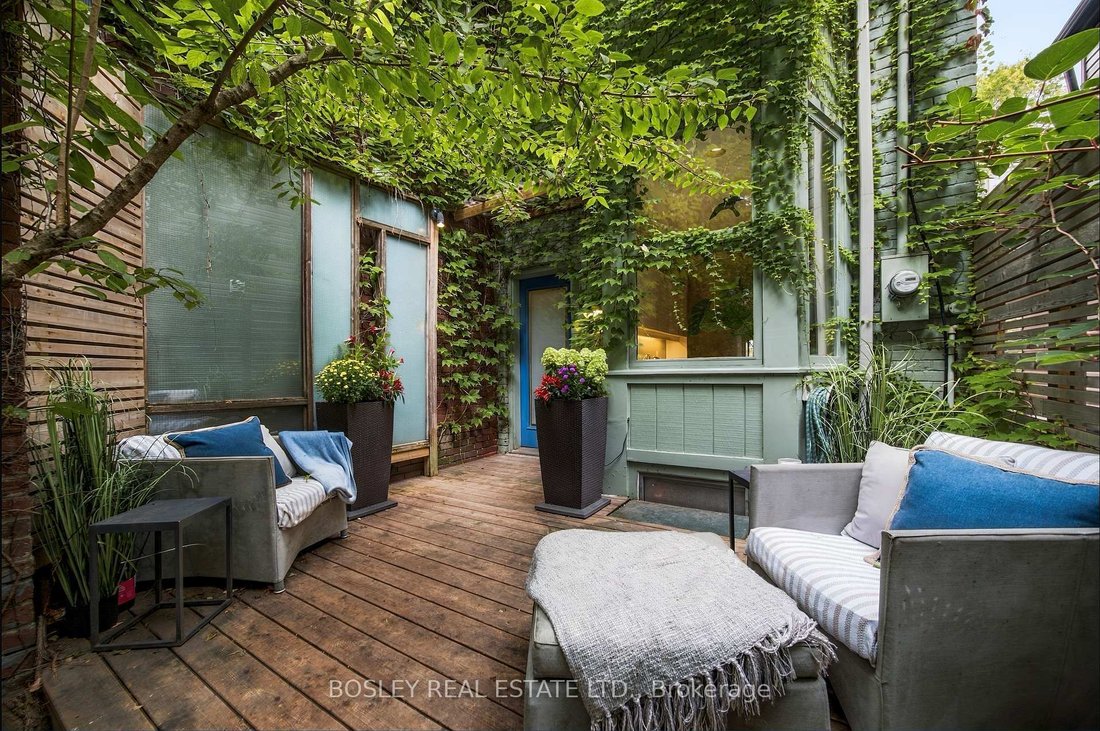 Townhouse in Toronto, Ontario, Canada 4 - 18945137
