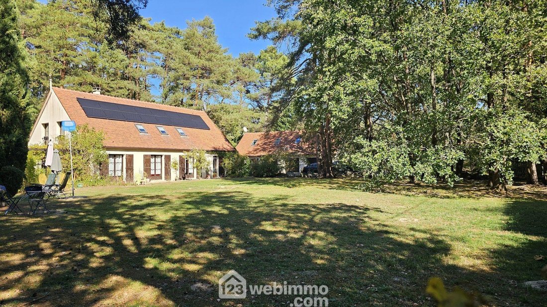 Villa in Le Vaudoué, Ile-de-France, France 1 - 18940645