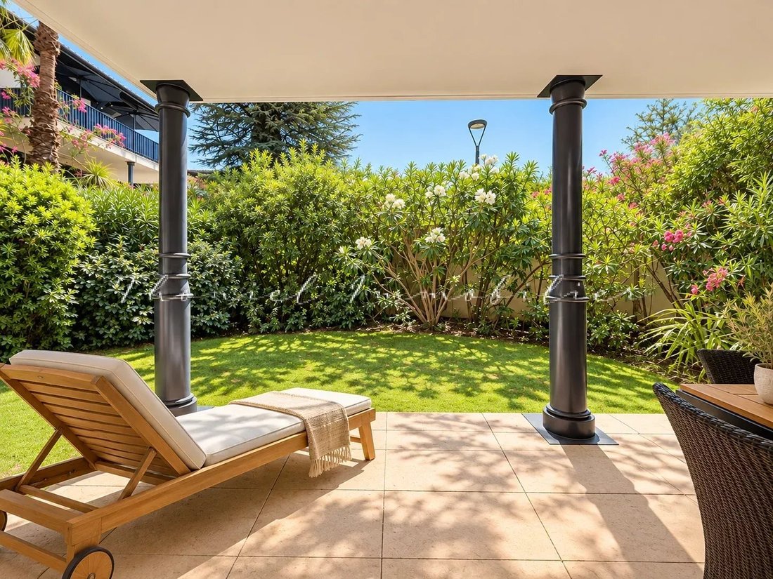 Apartment in La Croix-Valmer, Provence-Alpes-Côte d'Azur, France 1 - 18533429