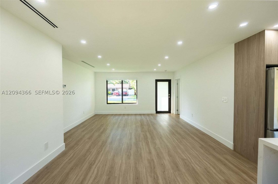 House in Miami Lakes, Florida, United States 5 - 18943023
