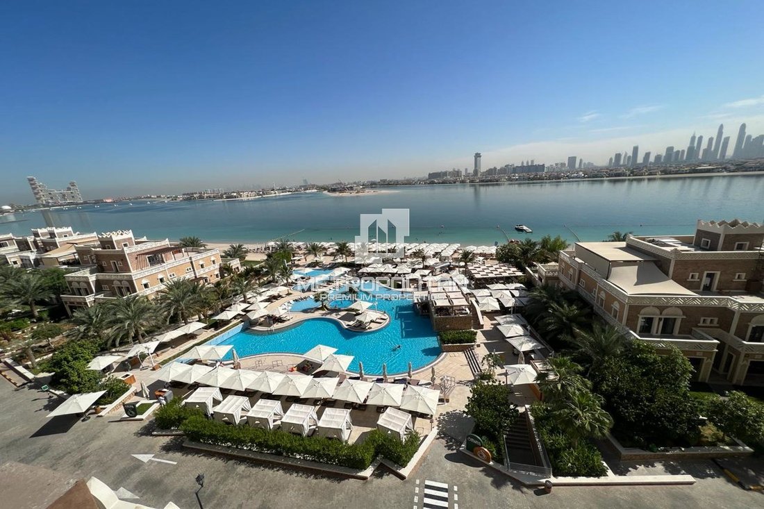 Apartment in Palm Jumeirah, Dubai, United Arab Emirates 1 - 18940857