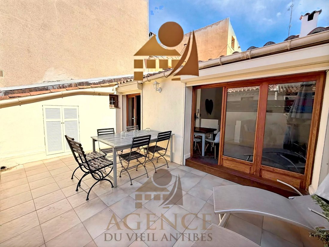 House in Antibes, Provence-Alpes-Côte d'Azur, France 2 - 18940384