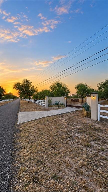 House in Elsa, Texas, United States 3 - 18939290