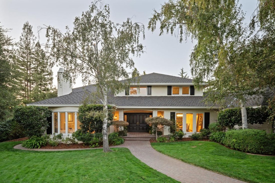 House in Los Altos Hills, California, United States 1 - 18939432