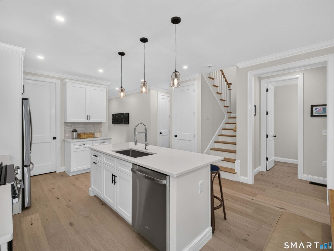 House in Groton, Connecticut, United States 3 - 18941844