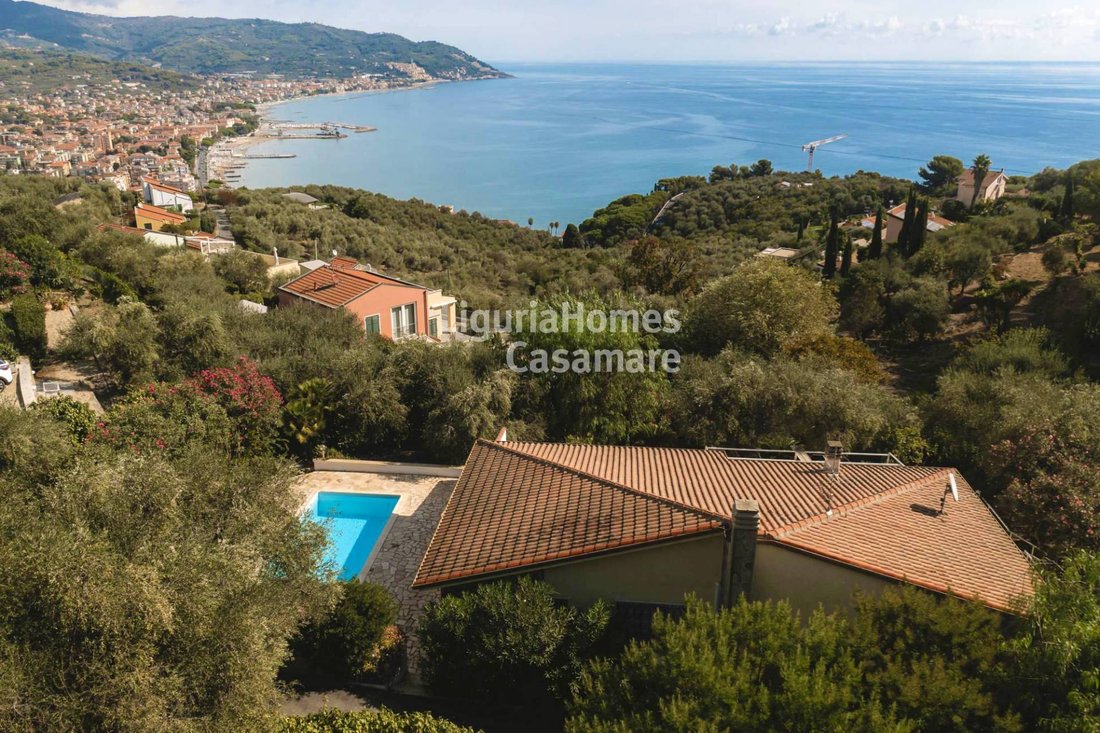 Villa in Diano Marina, Liguria, Italy 1 - 11297126