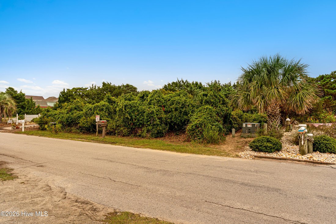 Land in Emerald Isle, North Carolina, United States 5 - 18942812