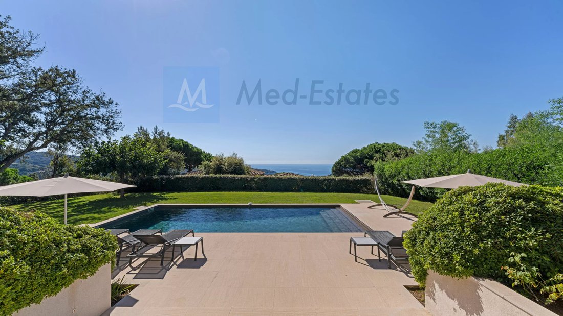 Villa in La Croix-Valmer, Provence-Alpes-Côte d'Azur, France 1 - 18931318