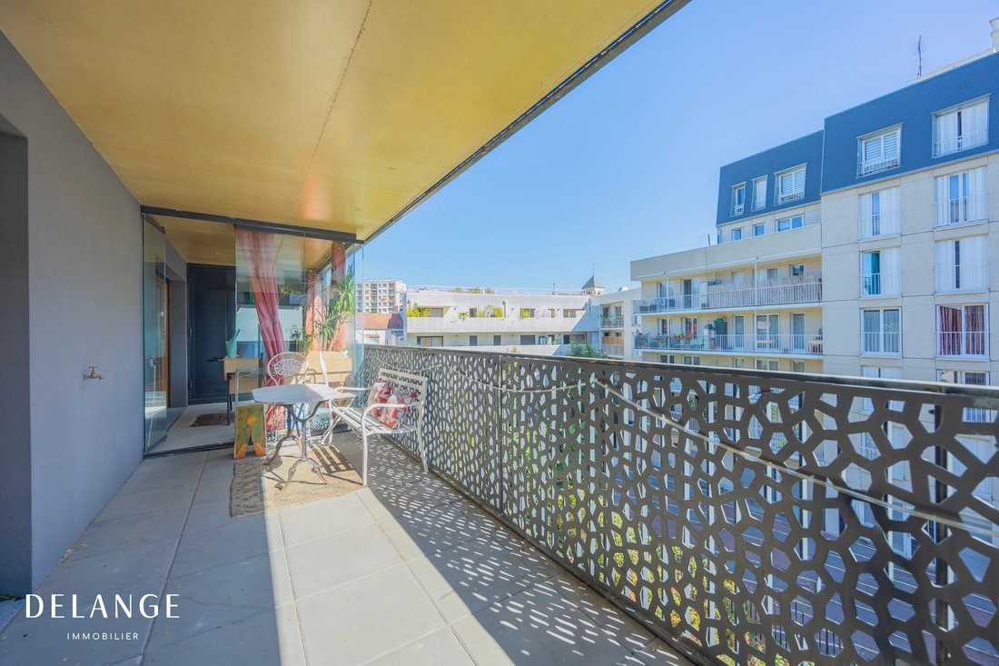 Apartment in Arrondissement of Bobigny, Ile-de-France, France 1 - 18940314