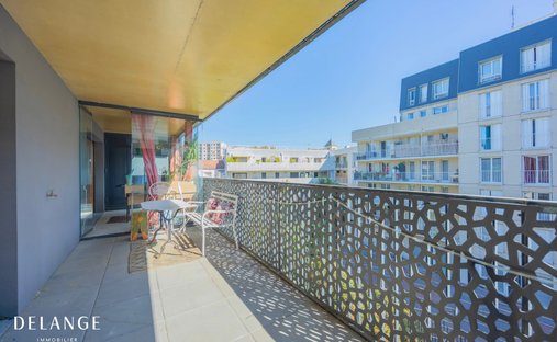 Apartment in Arrondissement of Bobigny, Ile-de-France, France 1