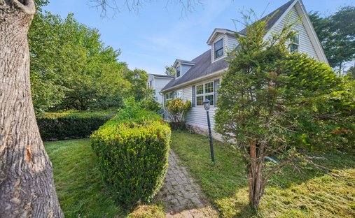 House in Teaneck, New Jersey, United States 1