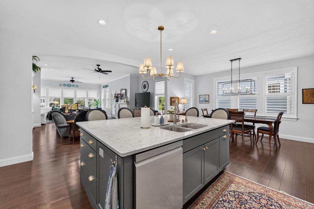 Condo in Madison, Wisconsin, United States 5 - 18942026