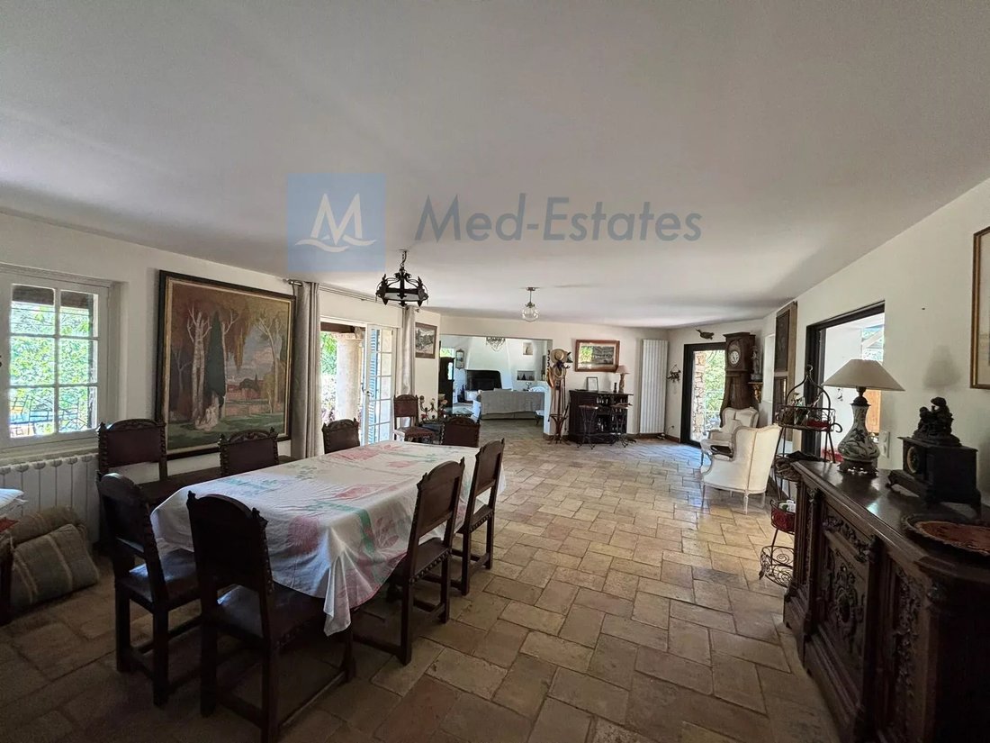 Villa en Grimaud, Provenza-Alpes-Costa Azul, Francia 5 - 17392096