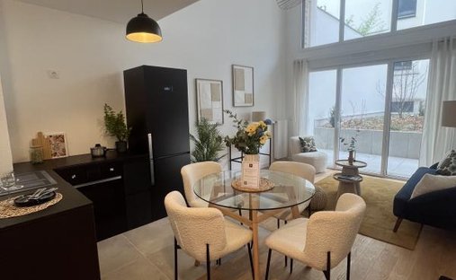 Apartment in Bleuzen, Vanves, France 1