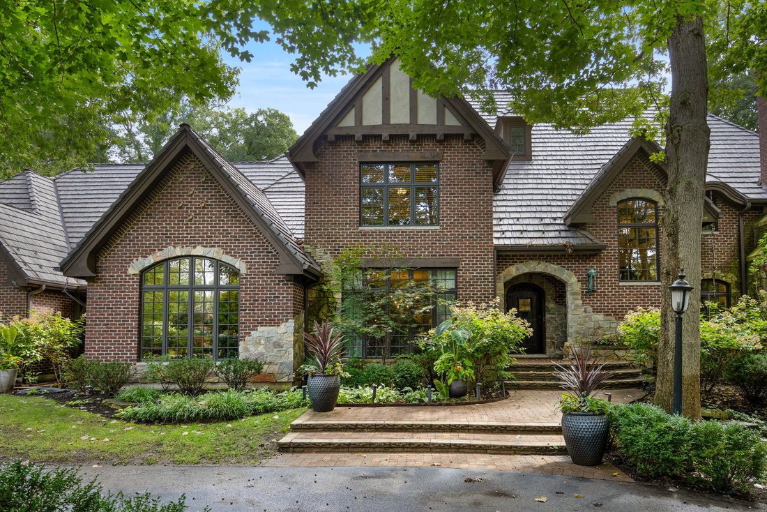 House in St. Charles, Illinois, United States 2 - 18943127